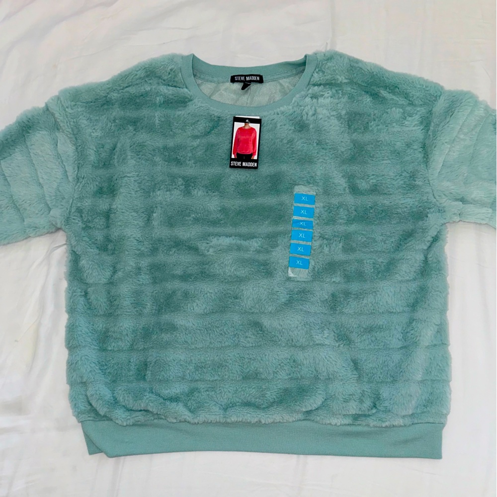 Steve Madden furry green sweater NWT - size XL